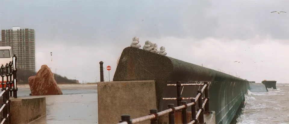 Jörg Jozwiak, Betonteddies in New Brighton
